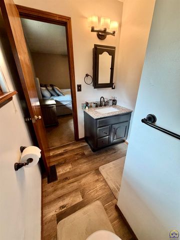 3125 SE Eveningtide WAY, Topeka, KS 66605