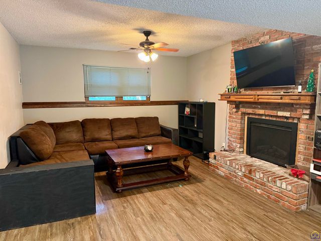3125 SE Eveningtide WAY, Topeka, KS 66605