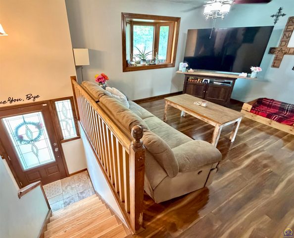 3125 SE Eveningtide WAY, Topeka, KS 66605