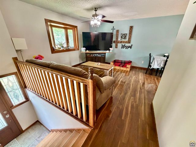 3125 SE Eveningtide WAY, Topeka, KS 66605