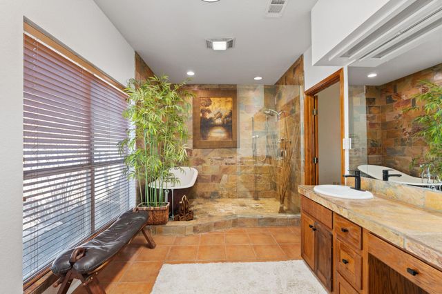 3405 Bee Creek RD, Spicewood, TX 78669