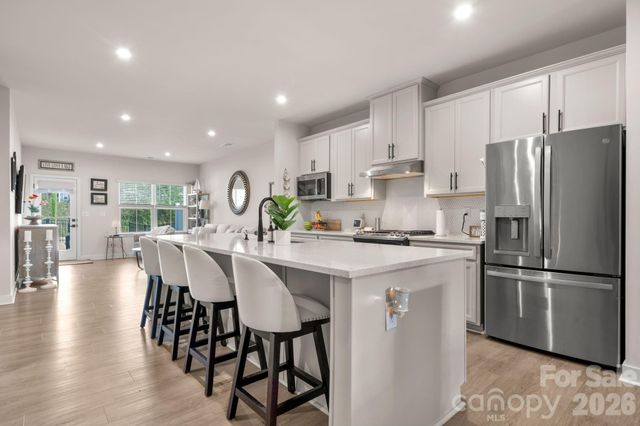 910 Prince Garrett Way, Denver, NC 28037