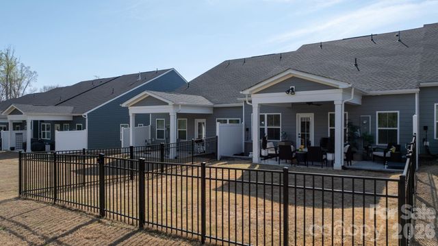 910 Prince Garrett Way, Denver, NC 28037