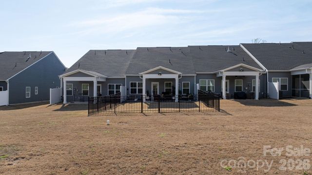 910 Prince Garrett Way, Denver, NC 28037