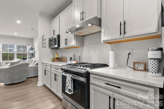 910 Prince Garrett Way, Denver, NC 28037