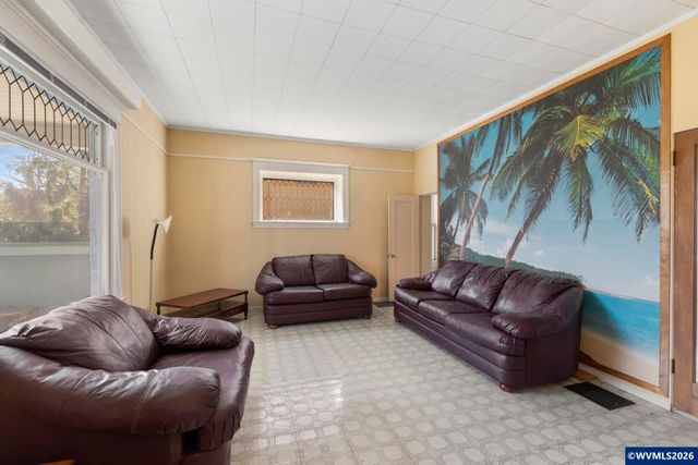 1903 SE 12th Av, Portland, OR 97214