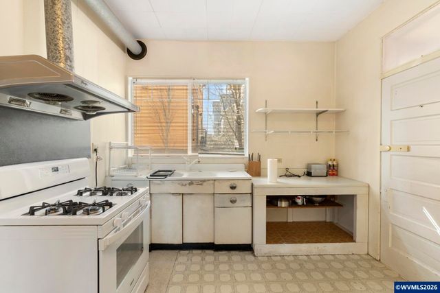 1903 SE 12th Av, Portland, OR 97214