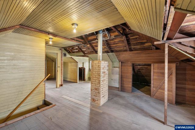 1903 SE 12th Av, Portland, OR 97214