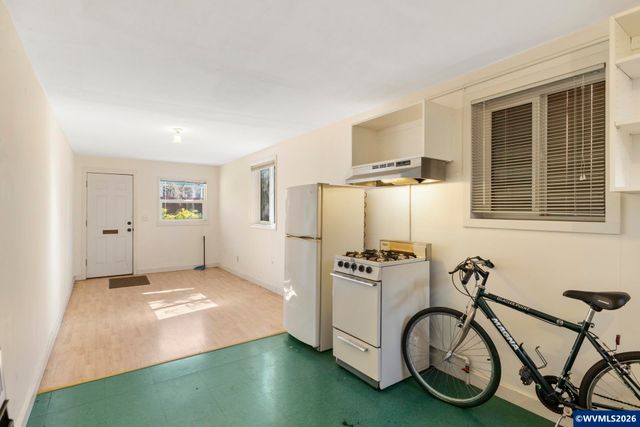 1903 SE 12th Av, Portland, OR 97214