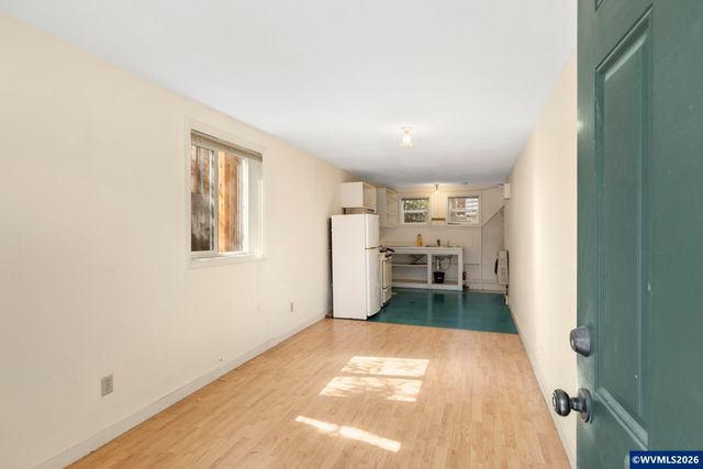 1903 SE 12th Av, Portland, OR 97214