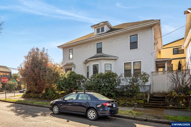 1903 SE 12th Av, Portland, OR 97214