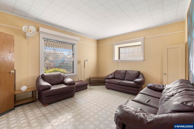 1903 SE 12th Av, Portland, OR 97214