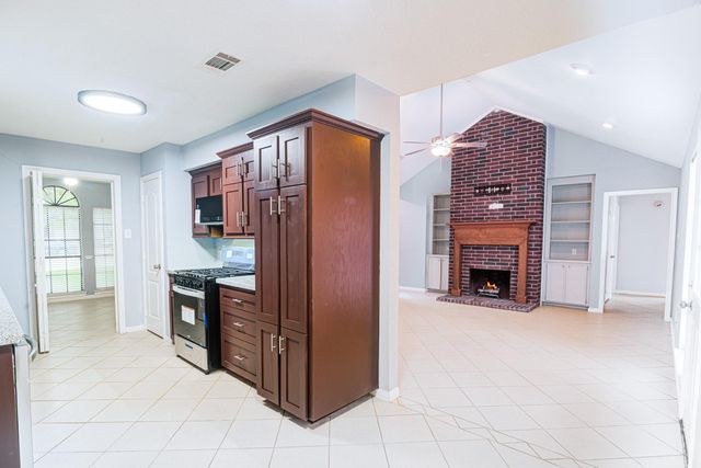 1145 Westglen Drive, Alvin, TX 77511