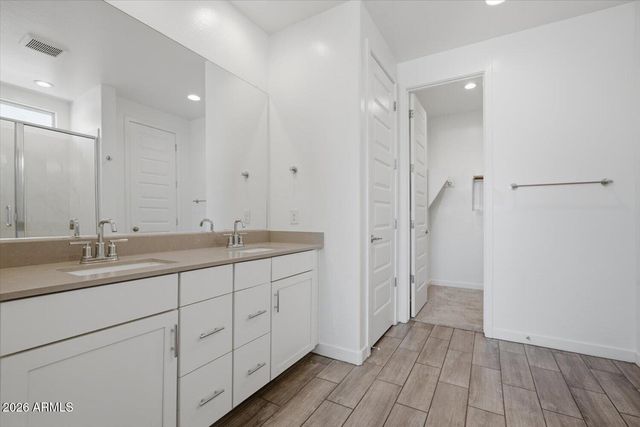 2542 W PECAN Road, Phoenix, AZ 85041