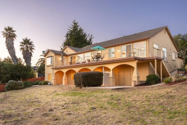 960 Smith Road, Watsonville, CA 95076