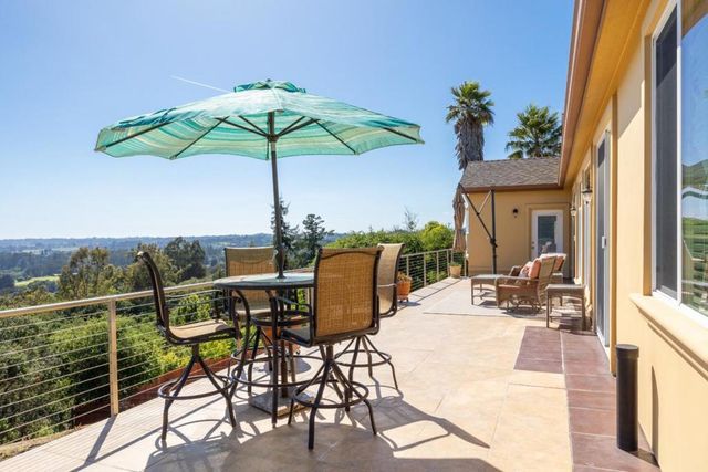 960 Smith Road, Watsonville, CA 95076