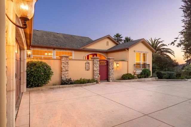 960 Smith Road, Watsonville, CA 95076
