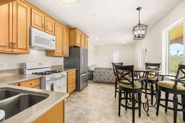 960 Smith Road, Watsonville, CA 95076