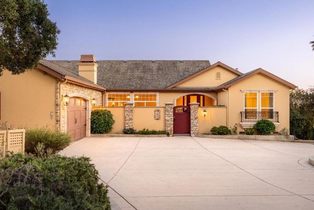 960 Smith Road, Watsonville, CA 95076