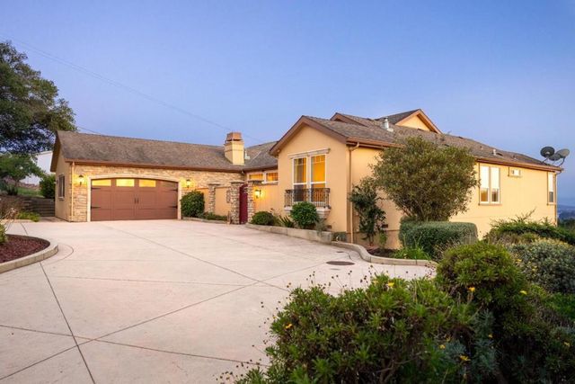 960 Smith Road, Watsonville, CA 95076
