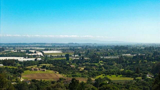 960 Smith Road, Watsonville, CA 95076
