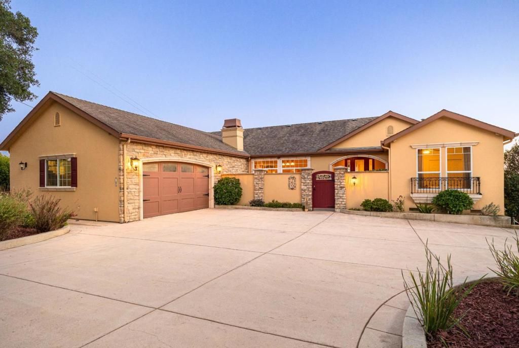 960 Smith Road, Watsonville, CA 95076