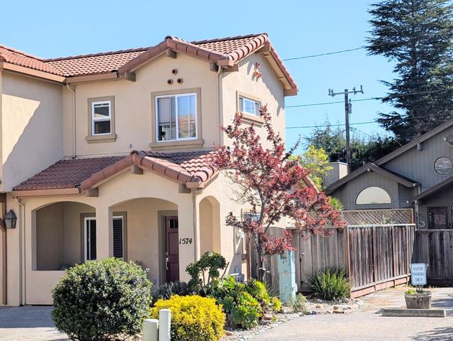 1576 Heritage Lane, Santa Cruz, CA 95062