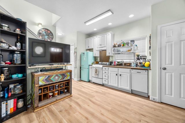 1576 Heritage Lane, Santa Cruz, CA 95062