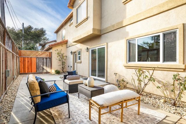 1576 Heritage Lane, Santa Cruz, CA 95062