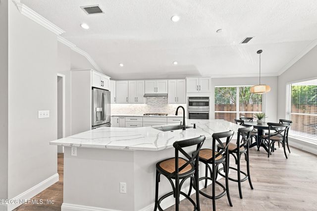 829 BONAIRE Circle, Jacksonville Beach, FL 32250
