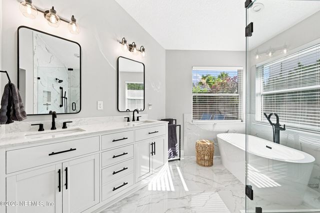 829 BONAIRE Circle, Jacksonville Beach, FL 32250