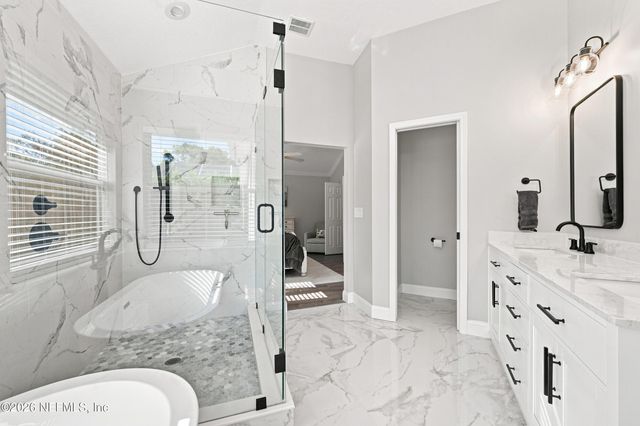 829 BONAIRE Circle, Jacksonville Beach, FL 32250