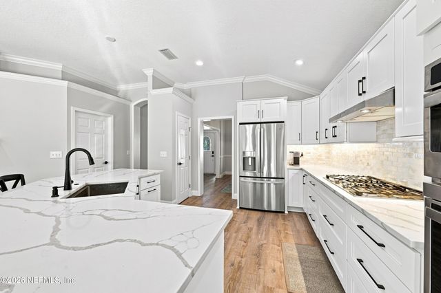 829 BONAIRE Circle, Jacksonville Beach, FL 32250