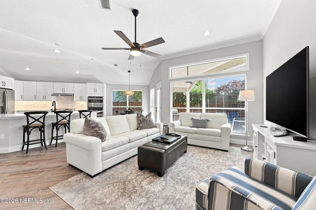 829 BONAIRE Circle, Jacksonville Beach, FL 32250