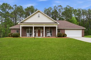 210 Whistlers Way, Hattiesburg, MS 39402