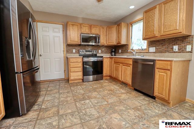 1123 Rainy River Bay, Lincoln, NE 68505