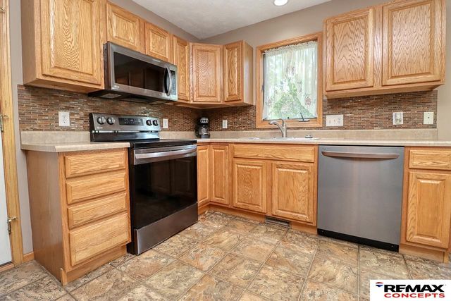 1123 Rainy River Bay, Lincoln, NE 68505