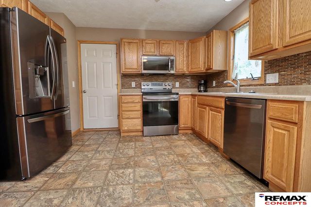 1123 Rainy River Bay, Lincoln, NE 68505