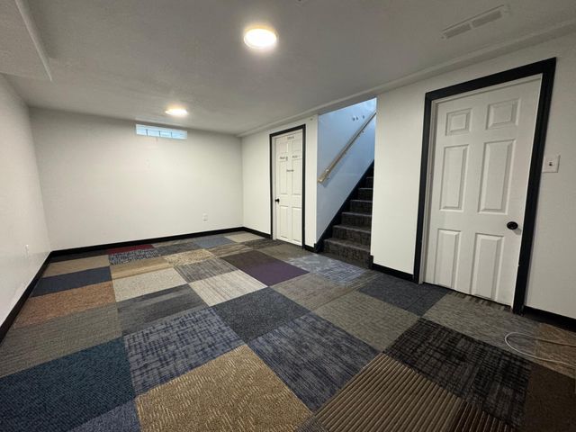 1874 Hoyt Avenue E, Saint Paul, MN 55119