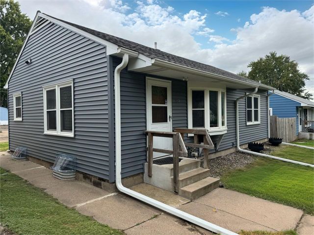 1874 Hoyt Avenue E, Saint Paul, MN 55119