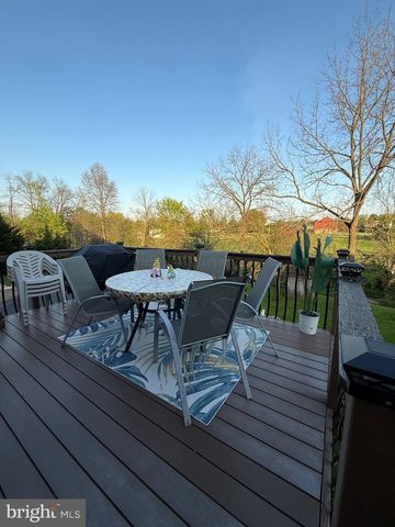 126 CRANBROOK DR, Dover, PA 17315