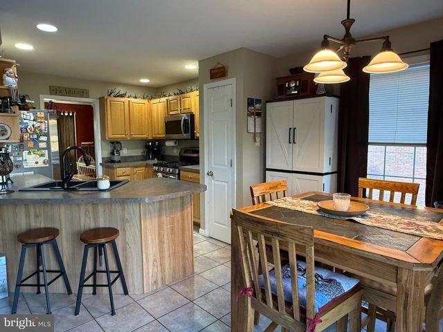 126 CRANBROOK DR, Dover, PA 17315