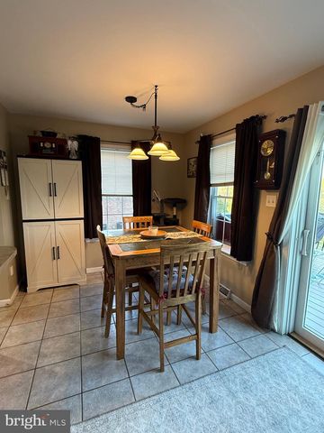 126 CRANBROOK DR, Dover, PA 17315