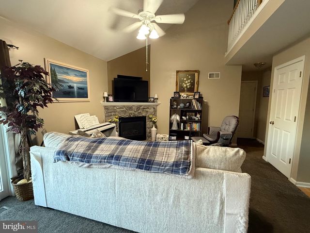 126 CRANBROOK DR, Dover, PA 17315