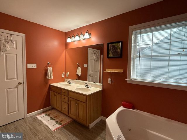 126 CRANBROOK DR, Dover, PA 17315