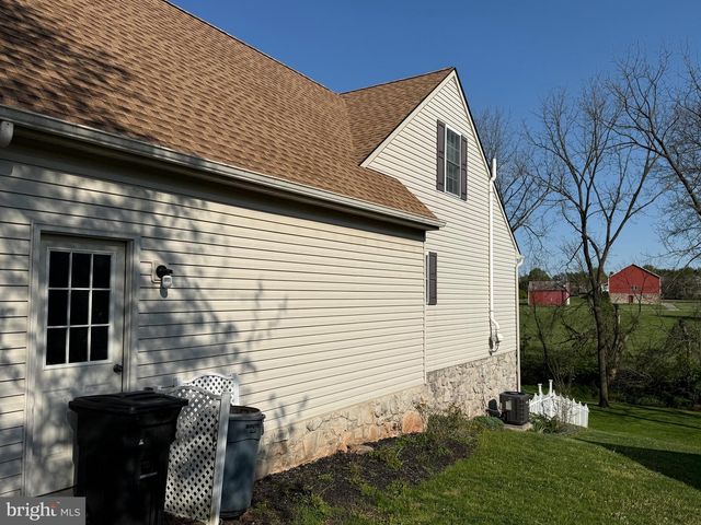 126 CRANBROOK DR, Dover, PA 17315