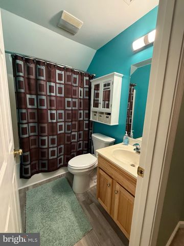 126 CRANBROOK DR, Dover, PA 17315