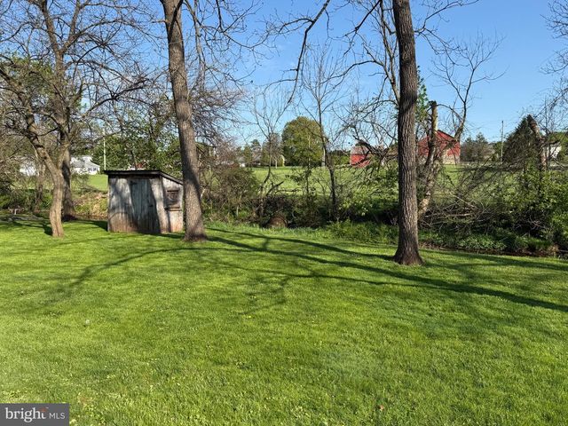 126 CRANBROOK DR, Dover, PA 17315