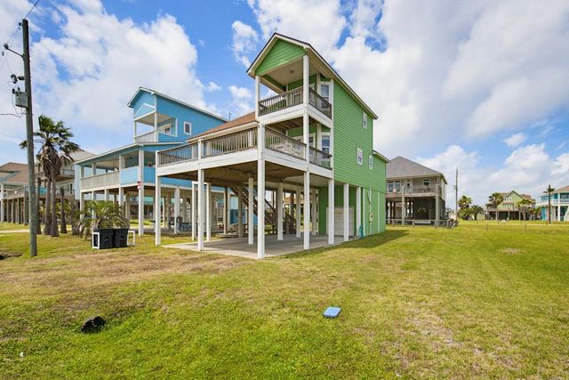 1327 Emerald Drive, Crystal Beach, TX 77650