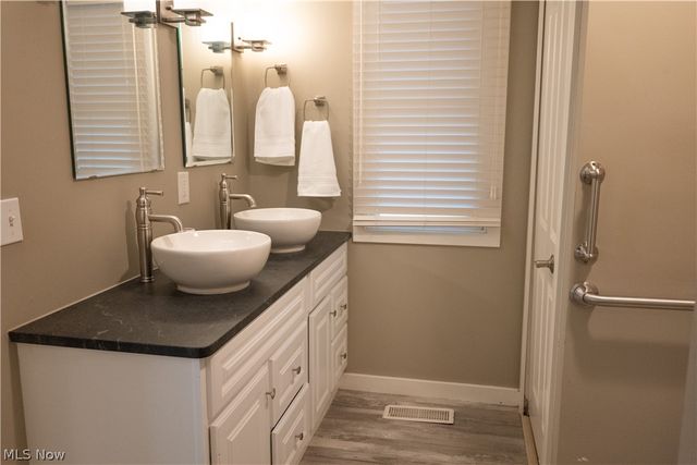 181 Sunset Road, Avon Lake, OH 44012